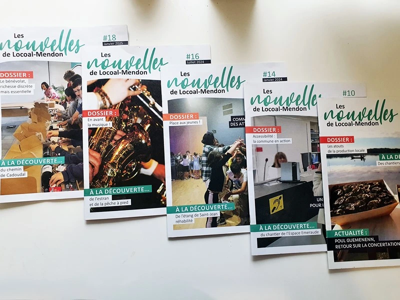 Cinq numéros du magazine municipal de Locoal-Mendon illustrant la diversité des dossiers traités par sujets d'actualité : les bénévoles, richesse discrète mais essentielle ; en avant la musique ; place aux jeunes accessibilité : la commune en actions ; les atouts de la production locale